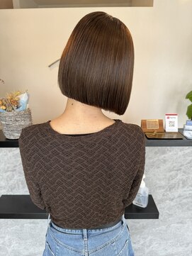 メデル(mederu) 切りっぱなしボブ丸みボブ透け感カラーグレージュ20代30代40代