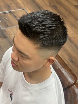 バーバーファースト(BARBER FIRST) フェザーアップ