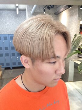 サンクプロジェクト(cinq PROJECT) ミルクティーベージュダブルカラー韓国風メンズセンターパート