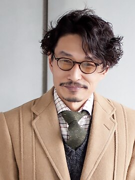 シロ(shiro) 50代男性2ブロックパーマスタイル