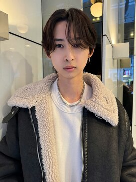 スライバイリアオオサカ(Sly By Ria OSAKA) カルマヘア/毛流れパーマ/センターパート【梅田】【大阪】