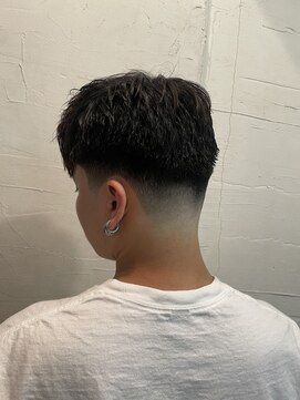 ビーバイエイトジェンツ(Bee by EIGHT GENTS) ブルーブラック/スペインカール/スパイキーショート/心斎橋