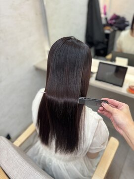 エクラートトラベル 大宮店(ECLARTravel) ほんのり柔らかなピンクブラウン_透明感UPイルミナカラー[大宮]