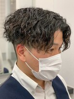 センターパート波巻きパーマスパイラルパーマツイストスパイラル
