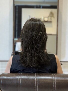 カルマンド(Calmando) 無造作×大人の色気パーマ