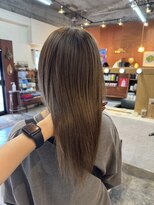 チャプター 問屋町(chapter)&nbsp;ケアブリーチ赤味なし透明感アッシュグレージュレイヤーカット