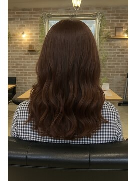 ミディアムレイヤー×ピンクベージュ