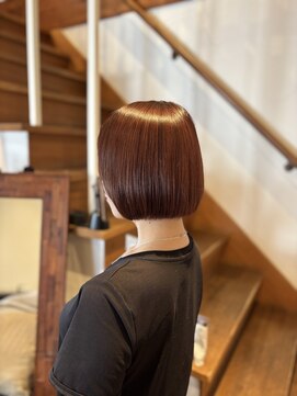 イコル(ikoru) 切りっぱなしボブショートボルドーカラーショートボブ30代40代