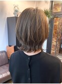 ハンサムショートレイヤーカットミルクティーベージュハイトーン