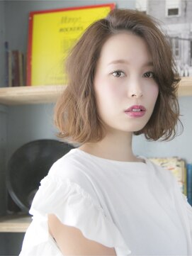 ロンド 表参道店(Lond) 《Lond omotesand》ricoかき上げバングのゆる巻きグレージュボブ