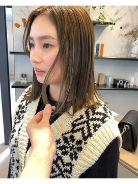 シアター(CIARTOR) ミディアム