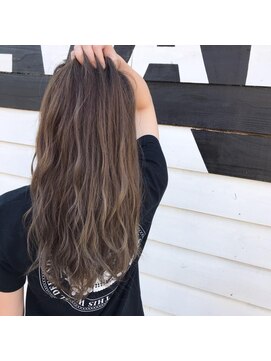 ユナイテッドビューティーウェストコースト(UNITED BEAUTY WEST COAST) ハイライト