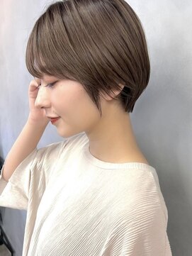 アイユー(ii+U) ショート　ボブ　カット　大人カジュアル　くびれショート