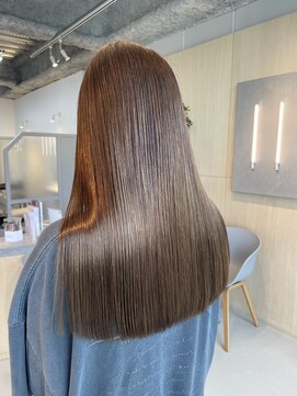 シダ(sida SAIIN) 20代サラ艶ロングヘア