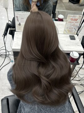 アマトウキョウスマートサロン(AMA TOKYO×Smart Salon) アッシュグレー  グレージュ  透明感カラー