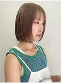 インナーカラーミルクティーベージュケアブリーチ顎下ボブ