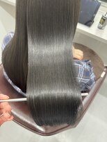 ライア 下北沢(laia)&nbsp;オリーブグレージュと髪質改善の織りなすツヤと柔らかさの共演