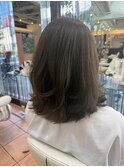 くびれカット×オリーブグレージュ
