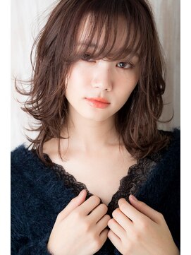 マリアバイアフロート(Maria by AFLOAT) 【重山】3Dカラージグザグバングミニマムボブノットヘア30.40代