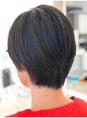 大人のショートレイヤースタイル