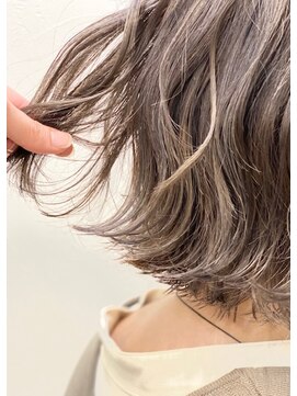 ノチ(Noci) 【Noci】切りっぱなしボブ×メッシュ