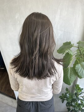 ティティ(TiTi) グレージュ×グレーベージュ[TiTi_栗林れい]