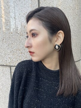 メイカ(MEIKA) ”チャコールグレー×切りっぱなしストレート”　なかもと はな