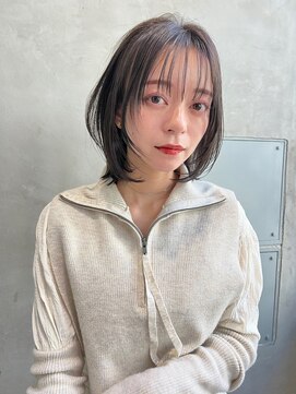 エイミー(Aimee) Aimee 町田 顔周りレイヤー×カーキブラウン