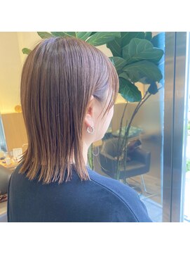 ウイバイファースト(u'i by first) 《ぷつっとかわいい♪》ミディアムボブ×オリーブベージュ