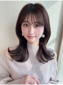 2wayバングでイメチェン！顔まわりレイヤーくびれヘアが人気◎