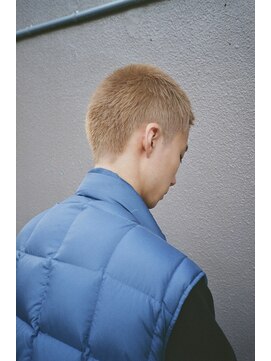 ジャド(JUDD) 金髪ベリーショート