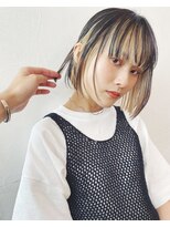 ホロ(hollo)&nbsp;ベージュインナーカラー切りっぱなしボブ