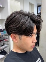 スタイリングに自信がない方も◎ニュアンスパーマセンターパート