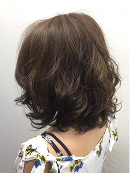グープラスヘアー(goo+hair)の写真/艶感のある色味が、女性の美しさとオシャレ感を際立たせてくれる◎明るすぎない深みある大人カラーが人気!