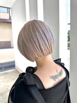 ユニ バイ マグ 長野店(Uni.by Mag) ダブルカラー◎ブリーチハイトーンホワイトベージュボブ