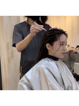 髪や頭皮を本気で綺麗にしエイジングケアしたい。髪本来の美しさが欲しいという女性の想いをかなえるサロン