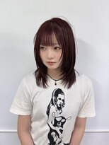 ヘアー アレス(hair ales)&nbsp;ミディアムレイヤー　ハッシュカット　ボルドー　ワインレッド