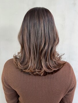 アイティーバイアルバム 藤沢店(IT by ALBUM) ハイライトミディ_くびれヘアビタミンカラー_ba368011