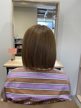 ルーム(room) 切りっぱなしボブ