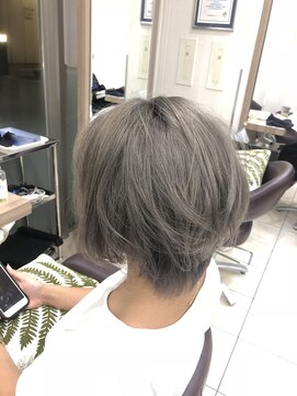 エイト 上野店(EIGHT ueno) ホワイトグレージュ