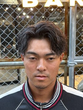 フジヤマ バーバー ショップ(FUJIYAMA BARBER SHOP) ツイストサイドパート