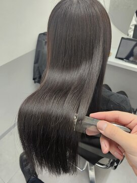 トッカ 茨木(tocca) 【tocca茨木 篠原】どんな髪でも艶々になる業界最高峰髪質改善