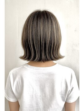 パレードヘア ◯明るいハイライトでグレージュ◯