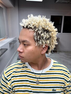 ナーリー(GNARLY) スパイキーアフロ