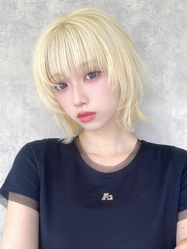 ラフィス ヘアーフラム 難波戎橋2号店(La fith hair flamme)の写真/【難波駅すぐ☆マルイ10秒】インナーカラー(ブリーチ込)￥7000★アディクシーカラー+カット+ベースTr￥7900♪