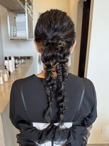 イミ(imi)&nbsp;編み下ろし/ツインアレンジ/ヘアセット/ヘアアレンジ/登戸