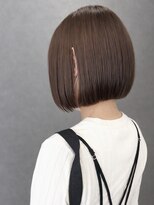フィガロ バイ テイラー(FIGARO by Taylor) シャープに魅せる、艶感ストレートボブ