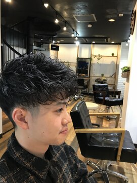 エヌ(n) メンズパーマスタイル