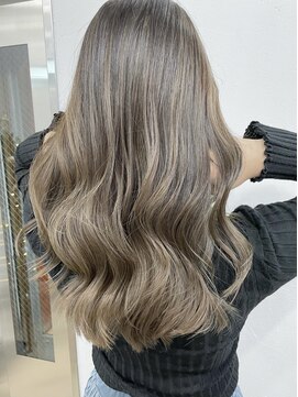 キラ 渋谷(KILLA) ハイライトグレージュ/ホワイトアッシュ/コンサバ/ブリーチなし