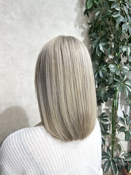 フィーネ 柏(Fi-Ne) ホワイトカラー